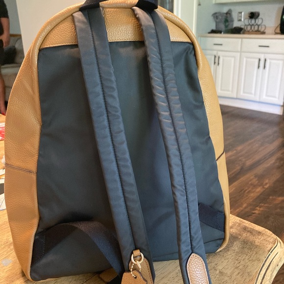 Coach backpack - Picture 2 of 2